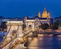 Donaubrücke Budapest bei Nacht